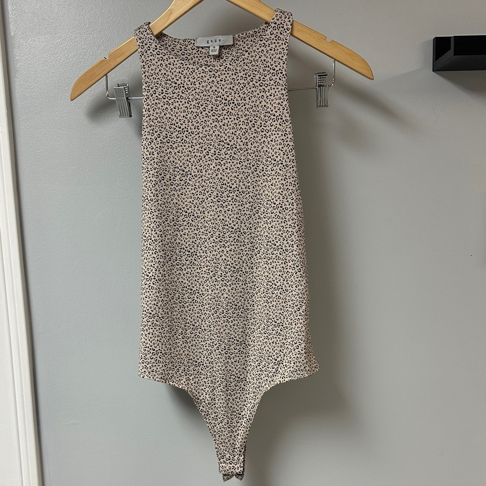 Gaze Leopard Print Bodysuit
